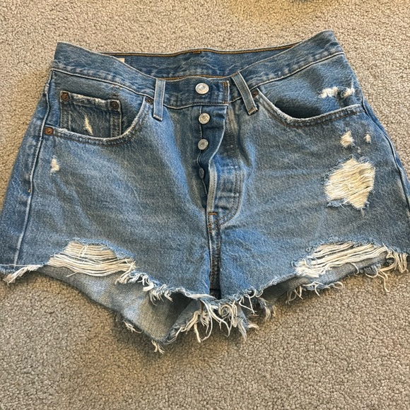 Levi’s Jean shorts 501 - Picture 1 of 2